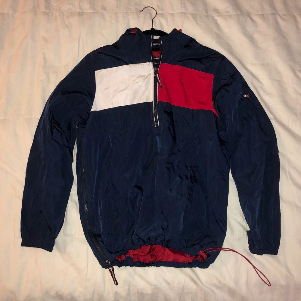 TOMMY HILFIGER